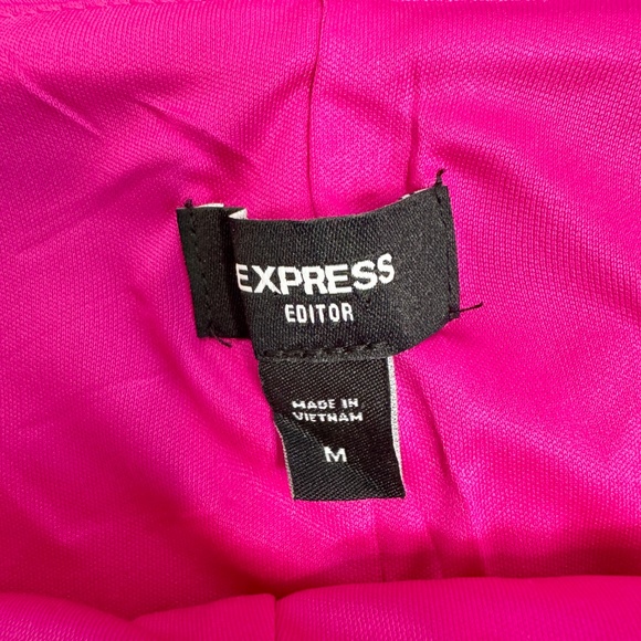 EXPRESS EDITOR FUCHSIA HIGH WAIST MINI SKORT WITH A WRAP FRONT DESIGN - Picture 12 of 13